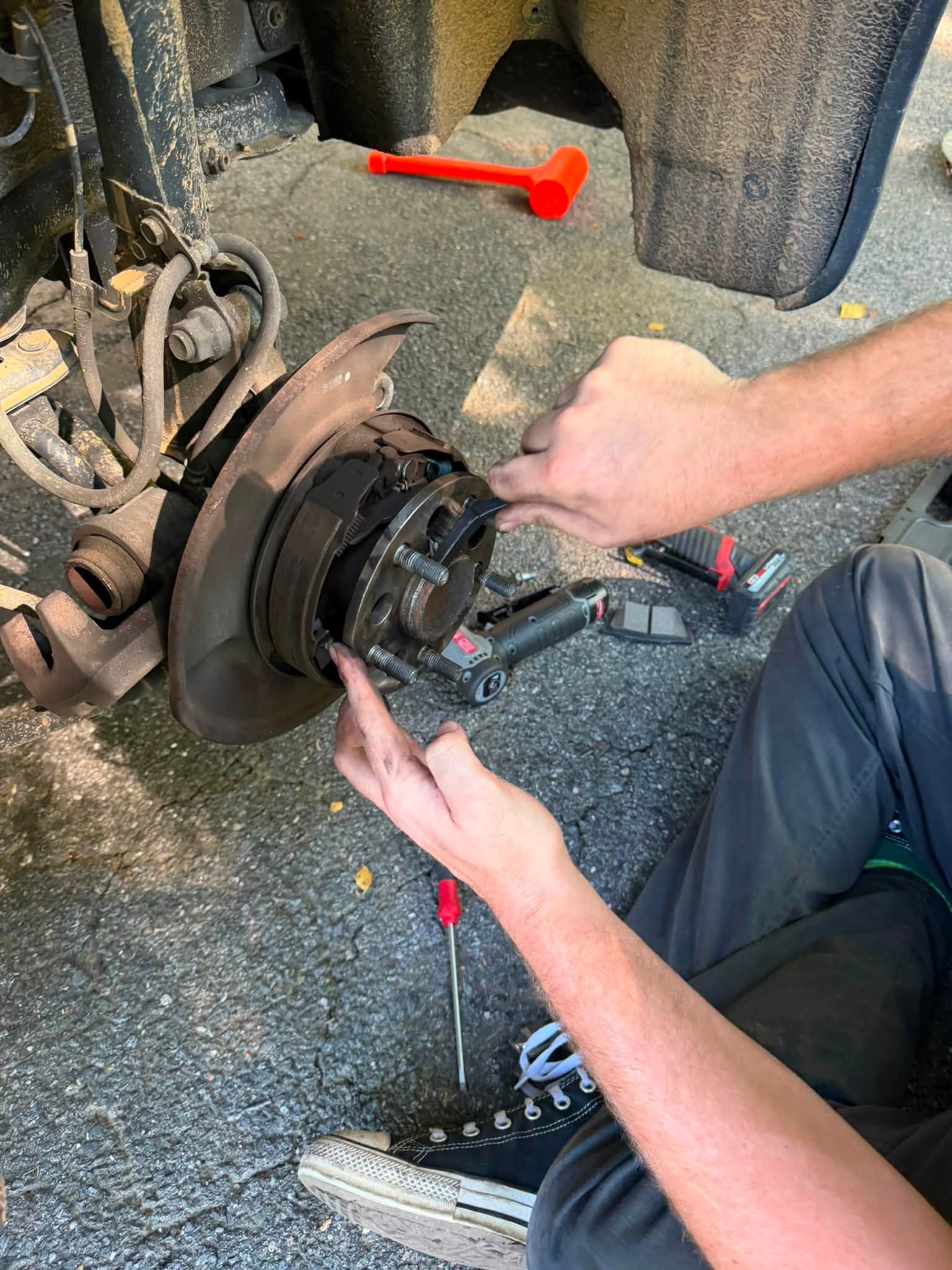 mechanice-working-on vehicle